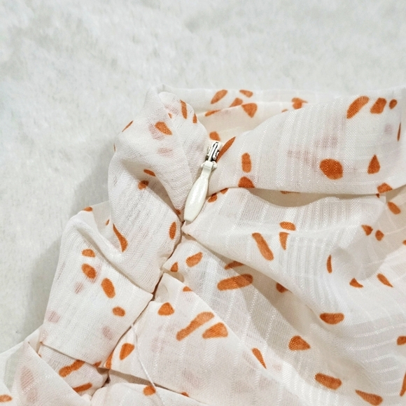 Seven Wonders White Draped Mini Skirt w/ Polkadot Hem ✦ Side Zip ✦ Spring Style - Picture 5 of 13